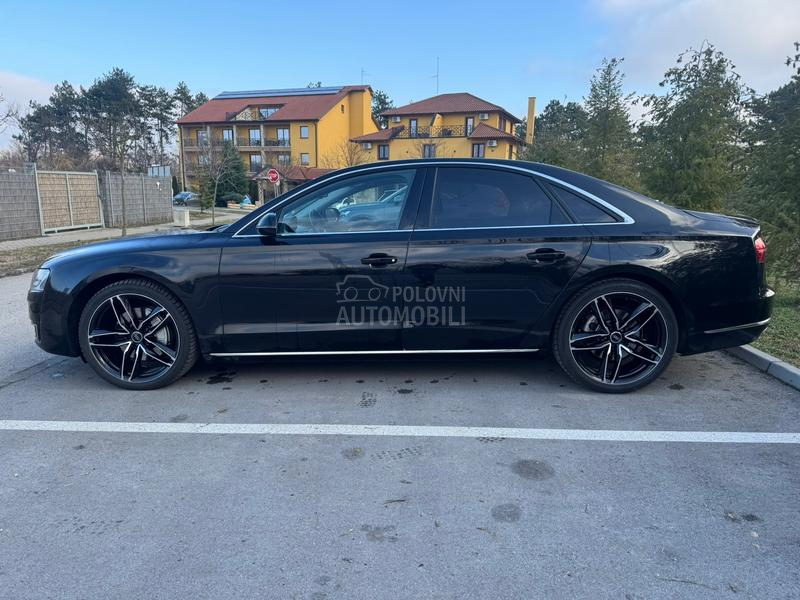 Audi A8 Matrix