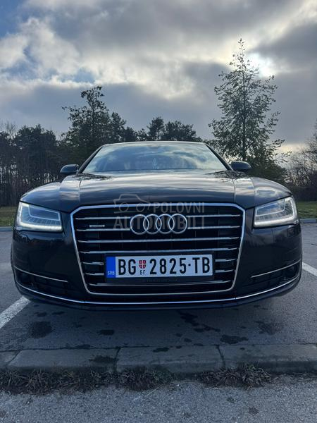 Audi A8 Matrix
