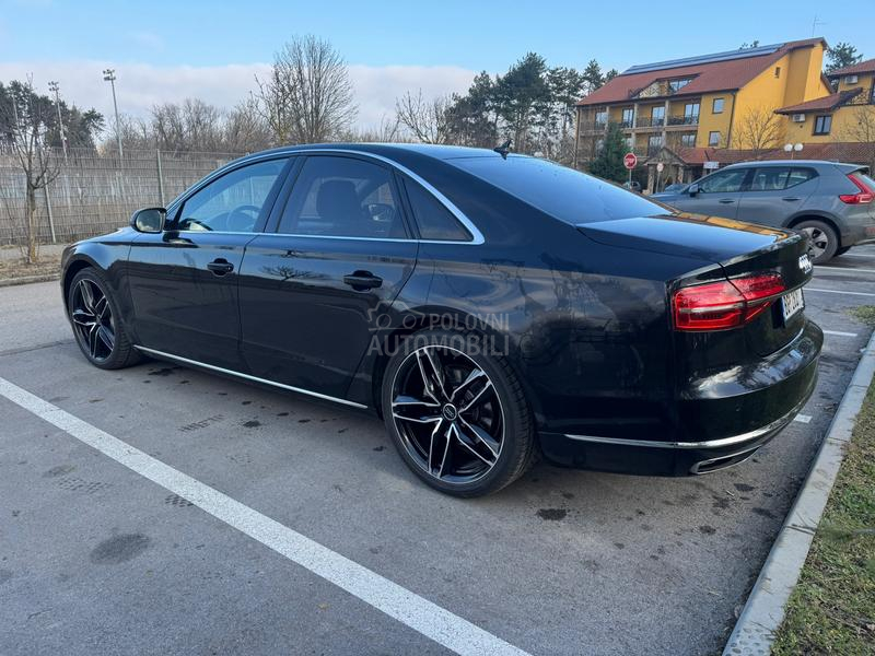 Audi A8 Matrix