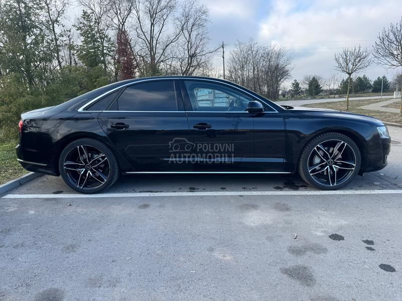 Audi A8 Matrix