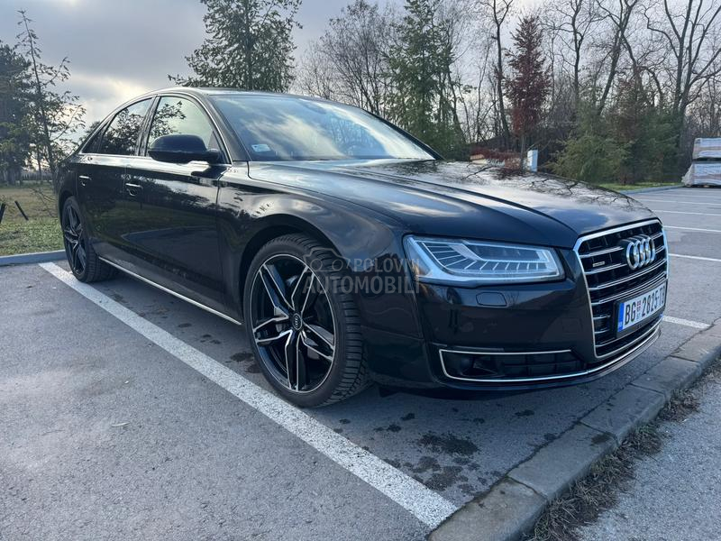 Audi A8 Matrix