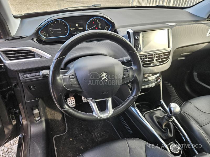 Peugeot 2008 1.2 PureTech