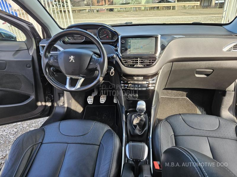 Peugeot 2008 1.2 PureTech