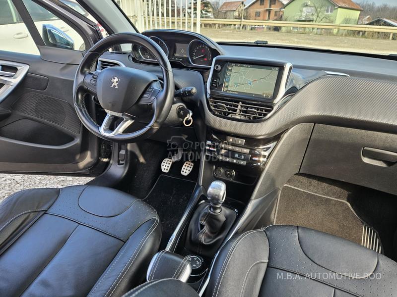 Peugeot 2008 1.2 PureTech