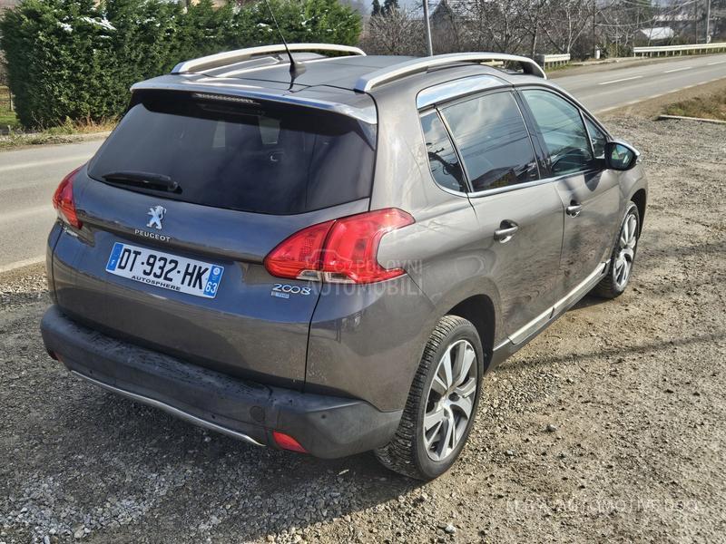 Peugeot 2008 1.2 PureTech