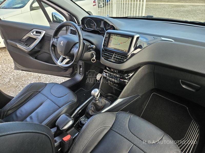Peugeot 2008 1.2 PureTech