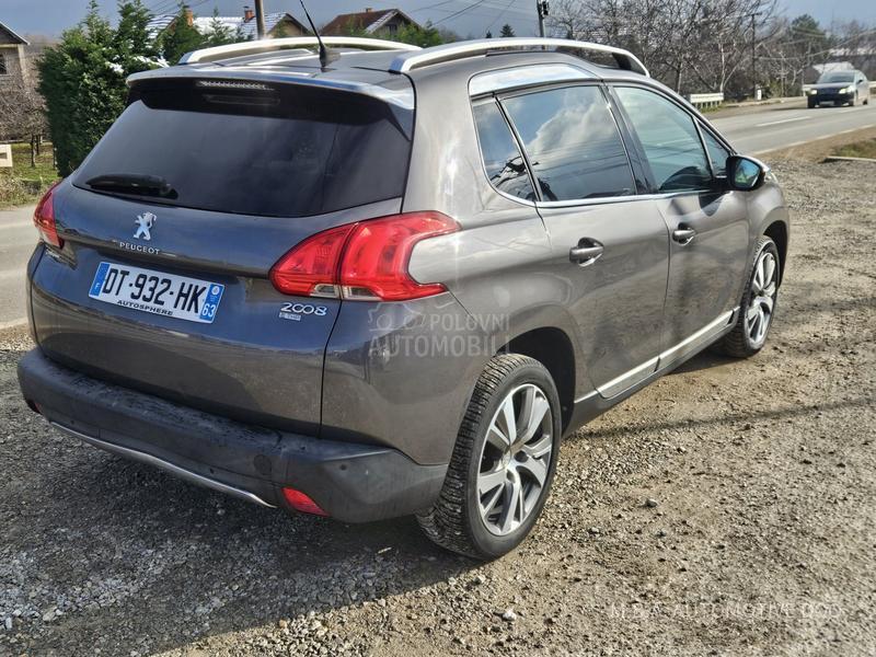 Peugeot 2008 1.2 PureTech