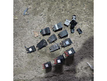 Prekidači sa centralne konzole za Volkswagen Passat B5, Passat B5.5 od 1997. do 2005. god.