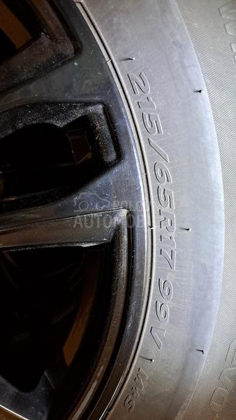 Hankook 215/65 R17 Zimska