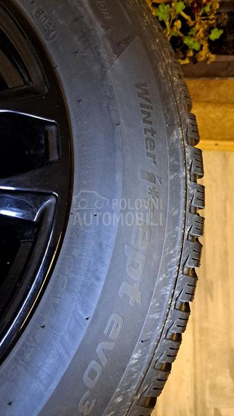 Hankook 215/65 R17 Zimska