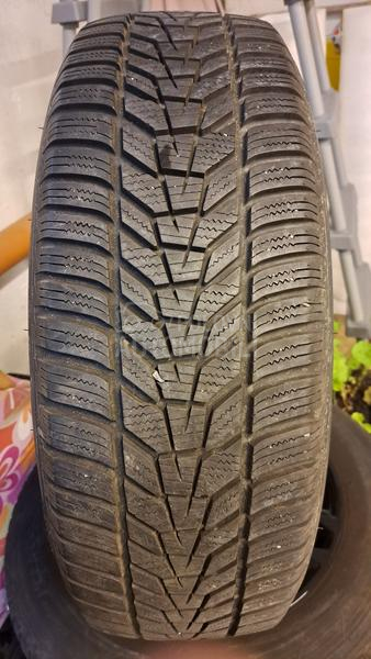 Hankook 215/65 R17 Zimska