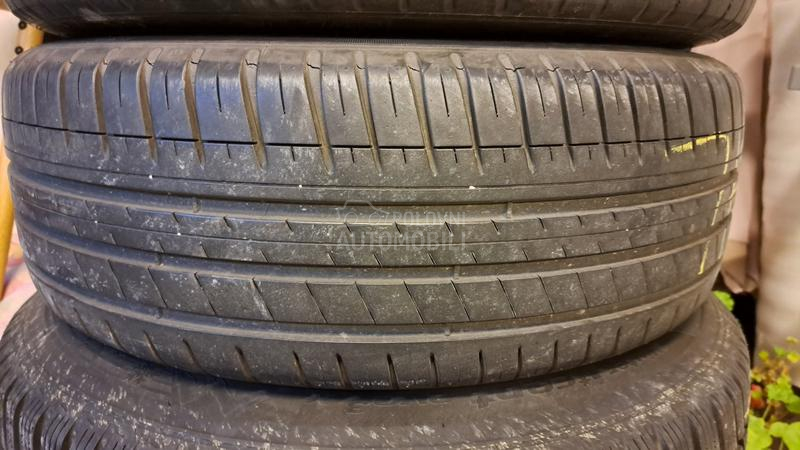 Michelin 215/45 R18 Letnja