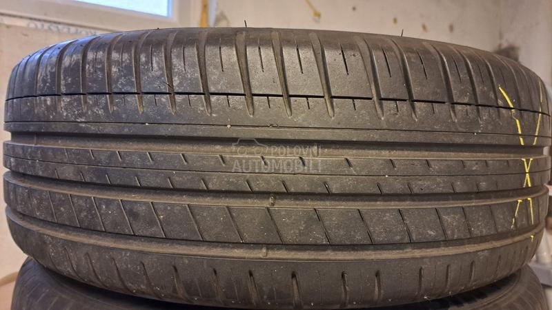 Michelin 215/45 R18 Letnja