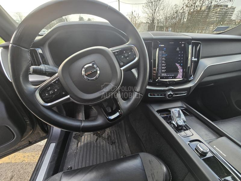 Volvo XC60 AWD B4 D plus dark