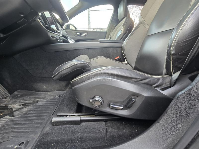 Volvo XC60 AWD B4 D plus dark