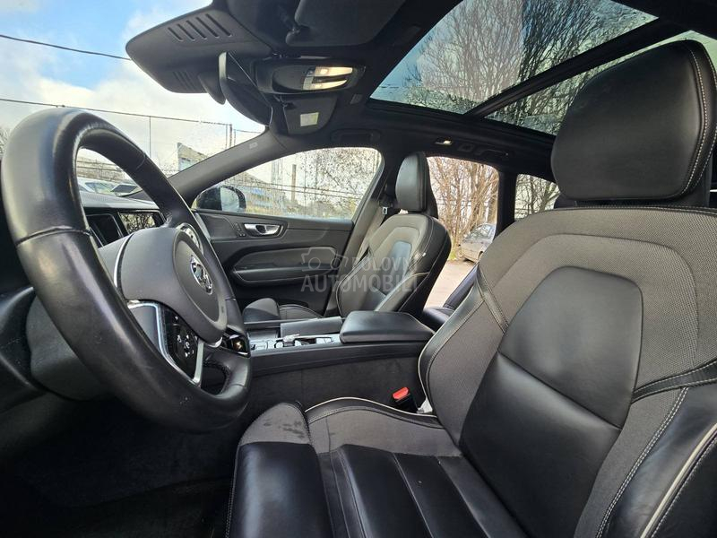 Volvo XC60 AWD B4 D plus dark