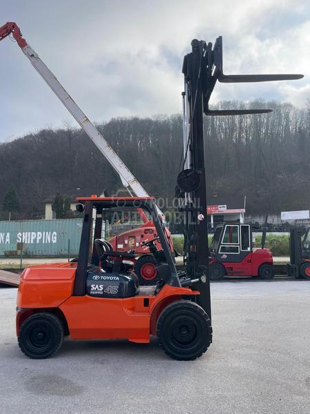 Toyota 4,5 tona Pozicioner