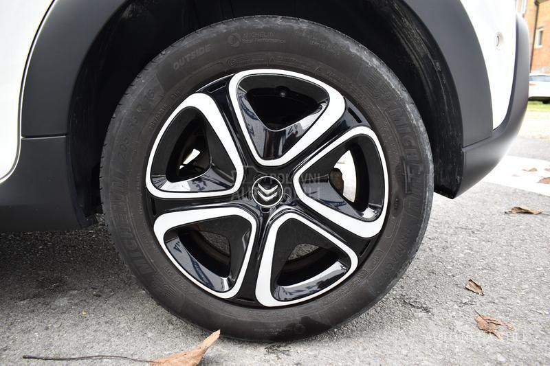 Citroen C3 1.2 Shine MT