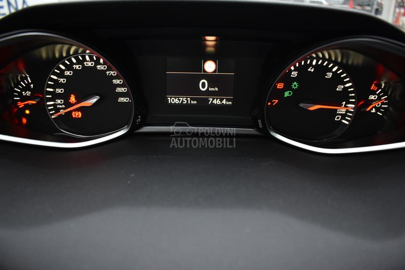 Peugeot 308 Active 1.2 MT