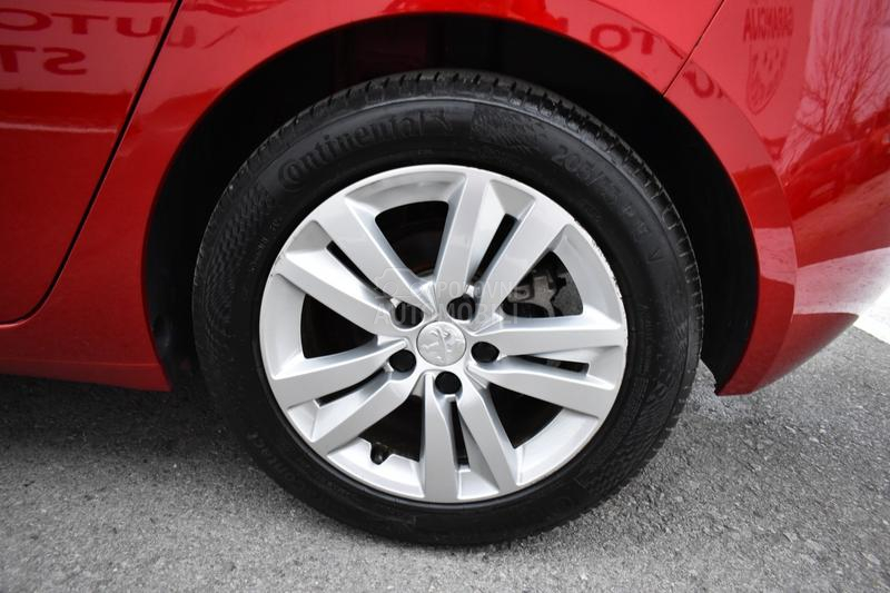 Peugeot 308 Active 1.2 MT