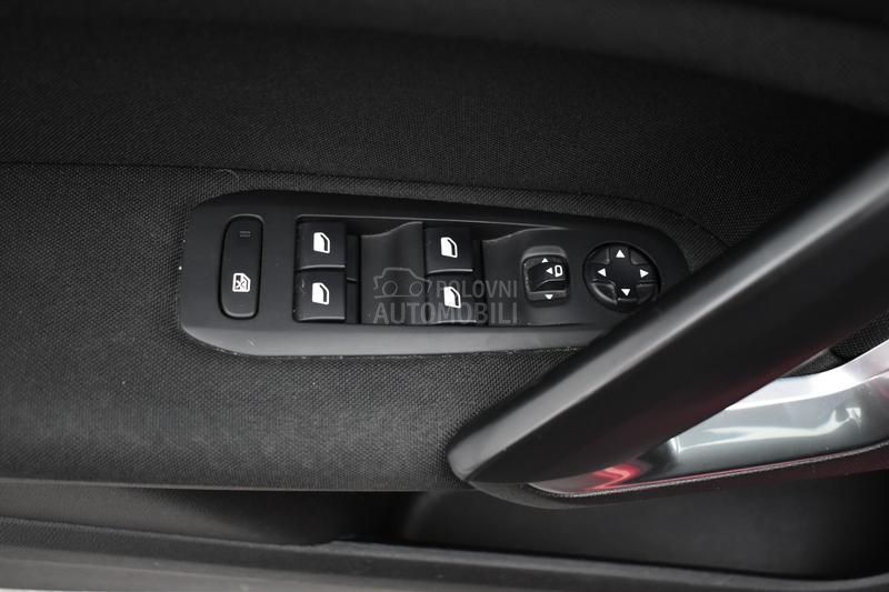 Peugeot 308 Active 1.2 MT