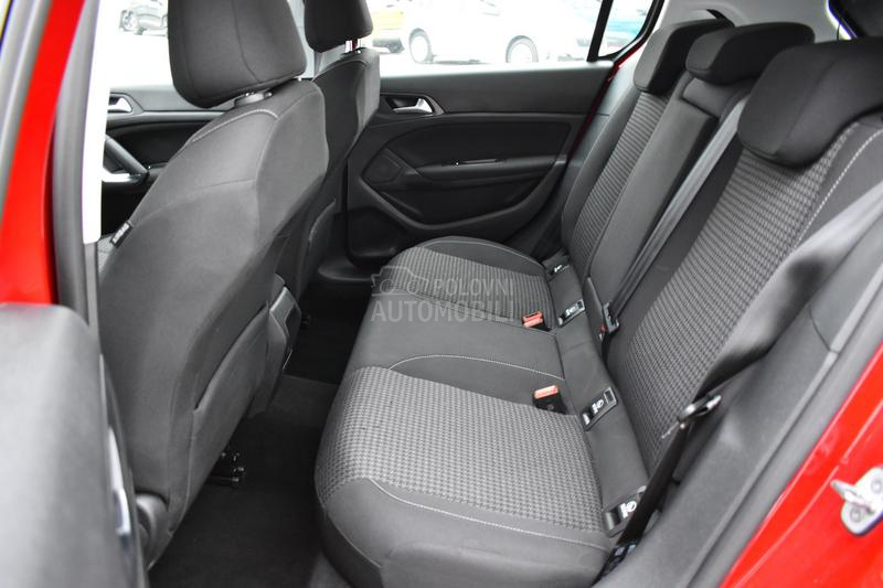 Peugeot 308 Active 1.2 MT