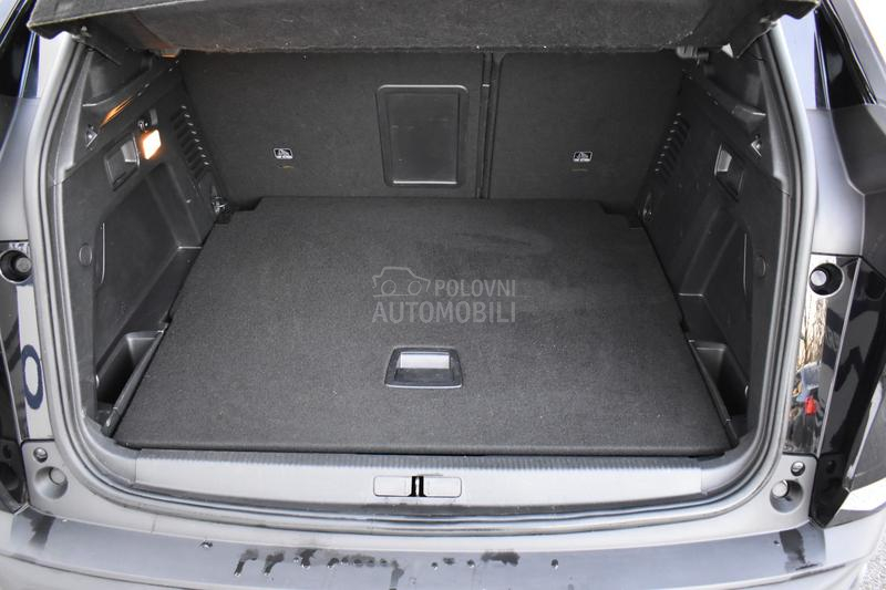 Peugeot 3008 1.2 Active AT