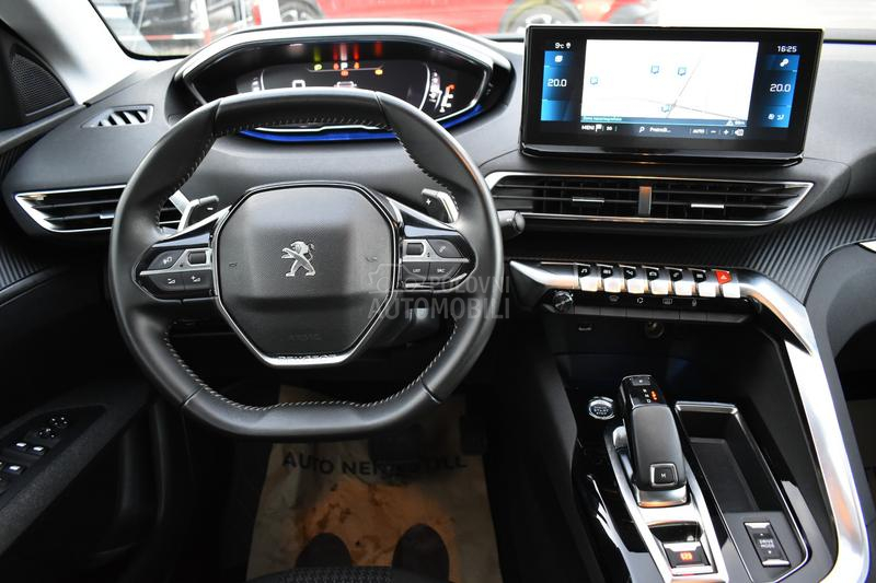 Peugeot 3008 1.2 Active AT