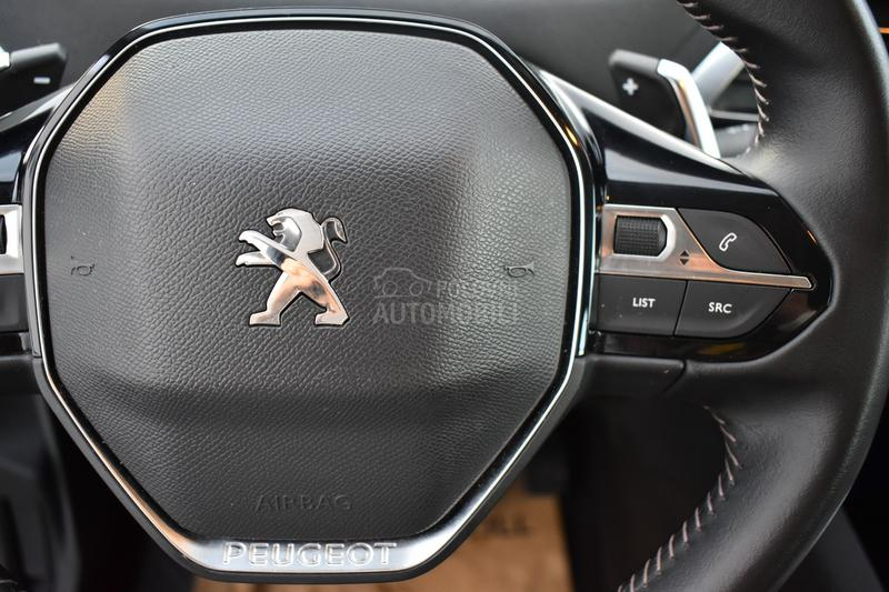 Peugeot 3008 1.2 Active AT