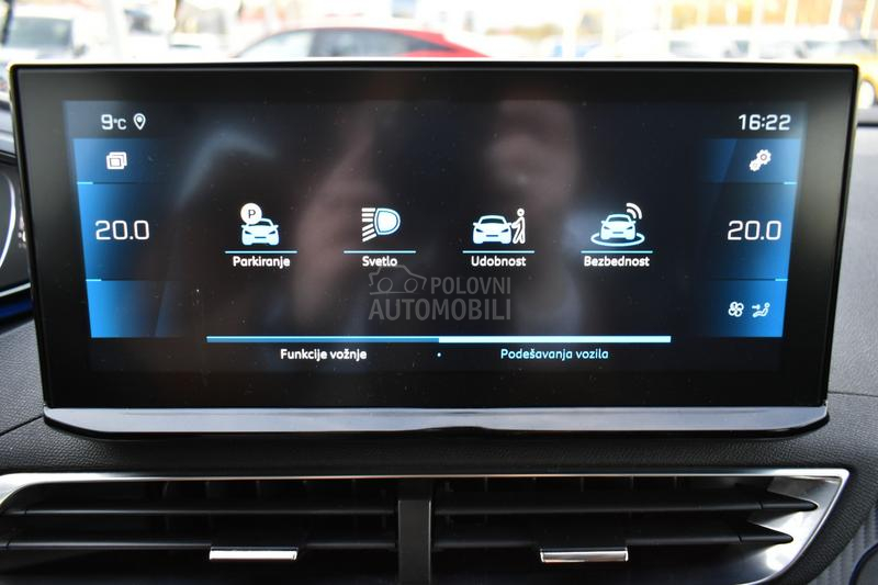 Peugeot 3008 1.2 Active AT