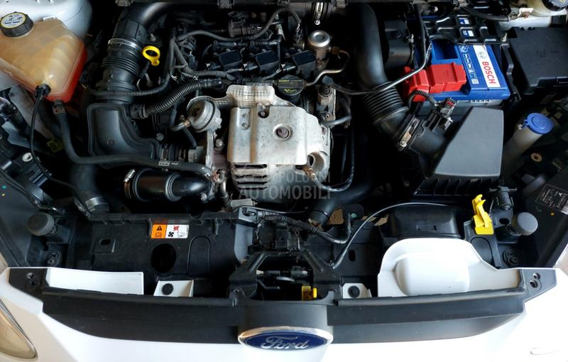 Ford B-Max Titanium CH