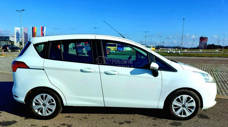 Ford B-Max Titanium CH