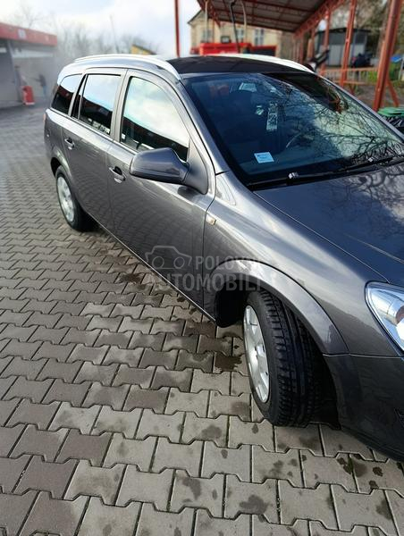 Opel Astra H 