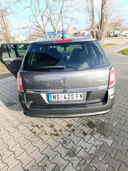 Opel Astra H 