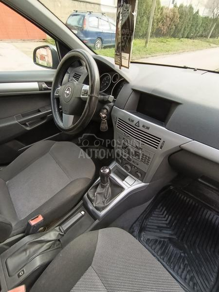 Opel Astra H 