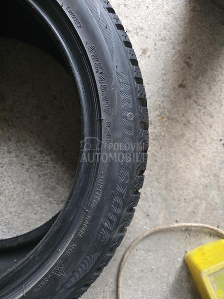 Bridgestone 225/45 R17 Sve sezone