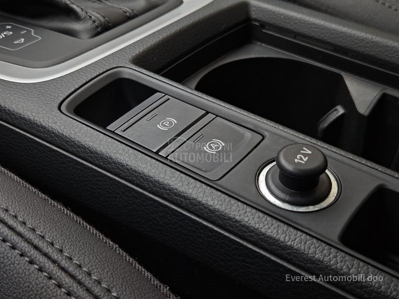 Audi Q3 2.0TDi/S LINE/SB