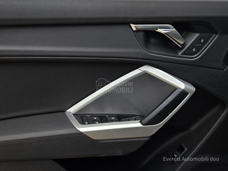 Audi Q3 2.0TDi/S LINE/SB