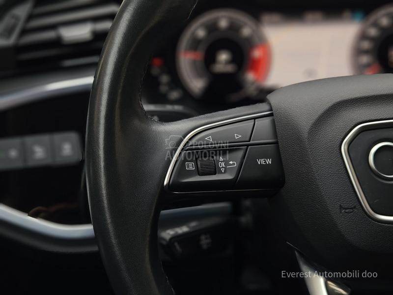 Audi Q3 2.0TDi/S LINE/SB