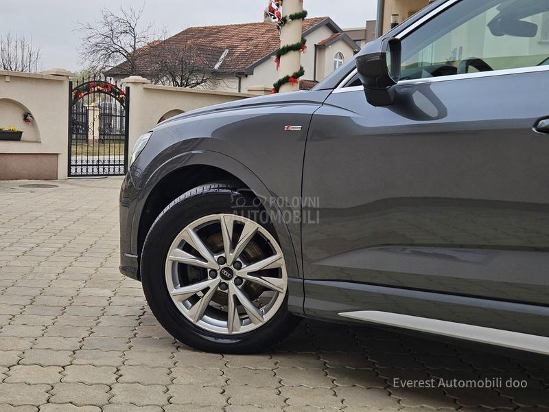 Audi Q3 2.0TDi/S LINE/SB