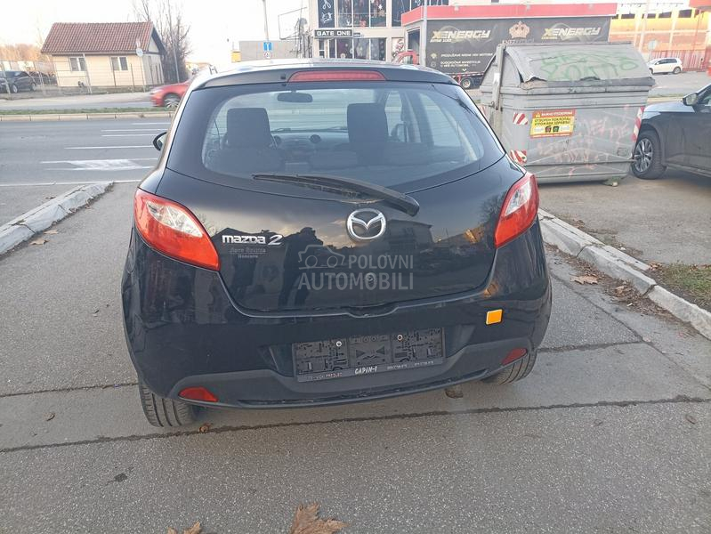 Mazda 2 