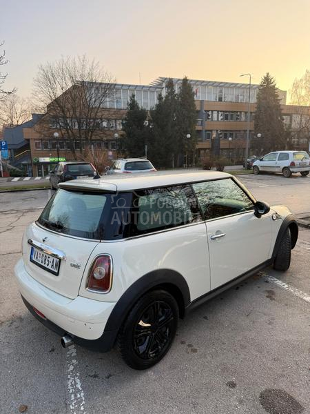 MINI One 