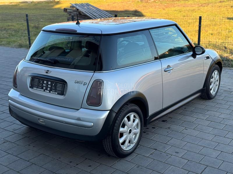 MINI One 1.4 D4D PANO