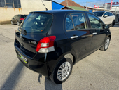 Toyota Yaris 1.0vvt-i N.O.V.A.A.A