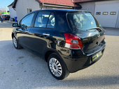 Toyota Yaris 1.0vvt-i N.O.V.A.A.A