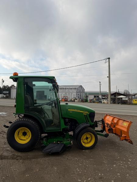 John Deere 2720