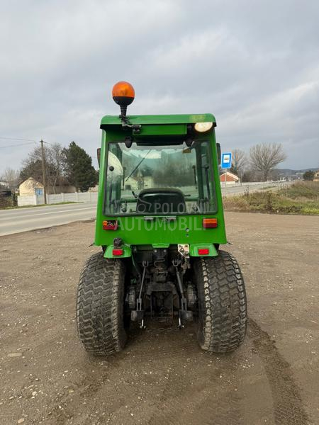 John Deere 2720