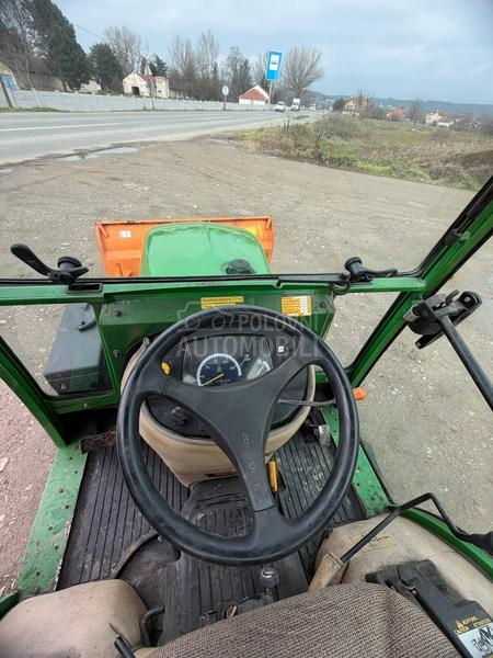 John Deere 2720