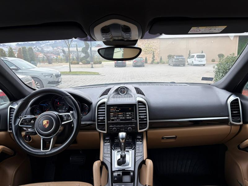 Porsche Cayenne 