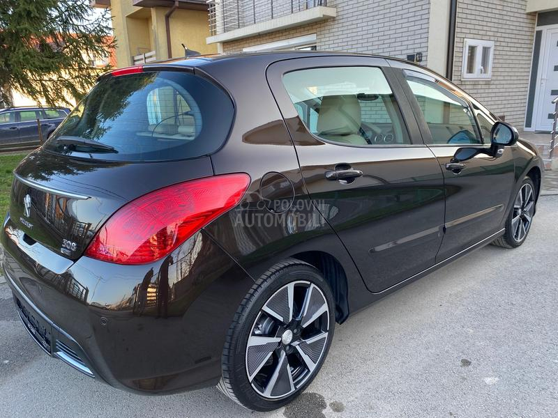 Peugeot 308 1.6 e-HDI/KOŽA/LED